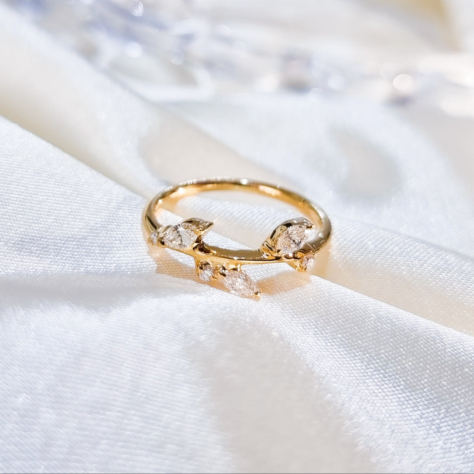Vashly Marquise Accent Wedding Band
