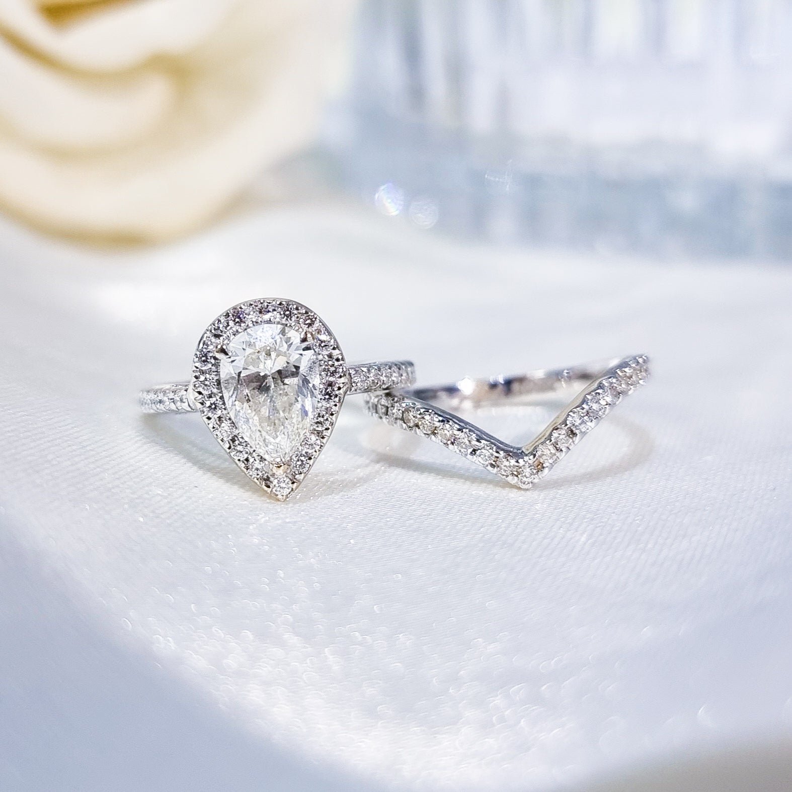 Erin Chevron Pavé Band