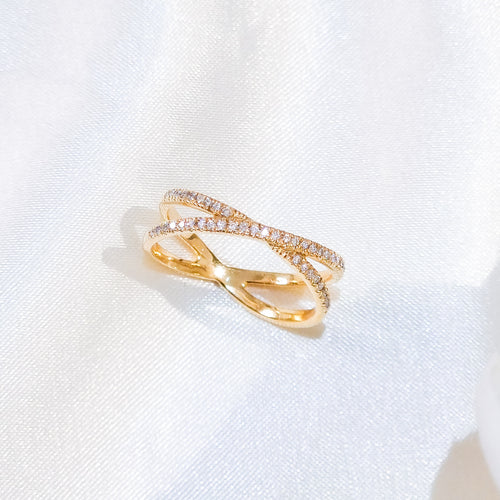 Criss-Cross Pavé Band