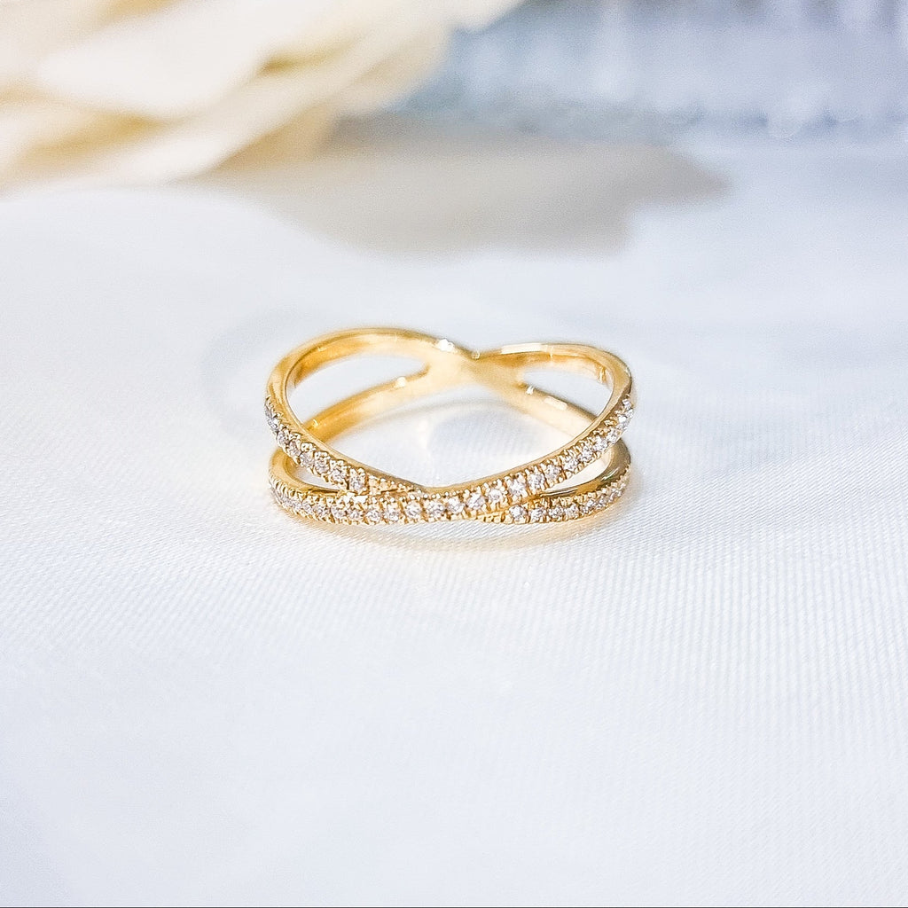 Criss-Cross Pavé Band