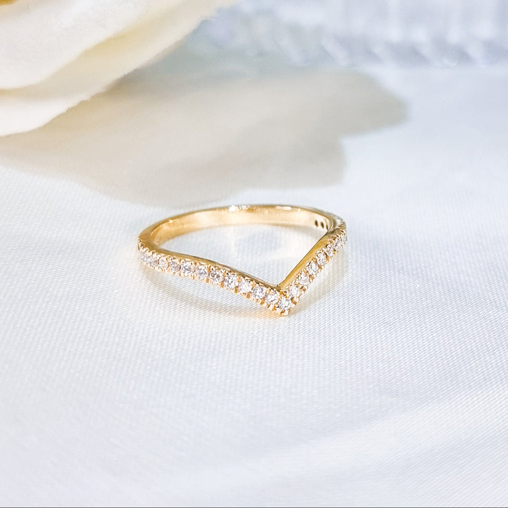 Erin Chevron Pavé Wedding Band